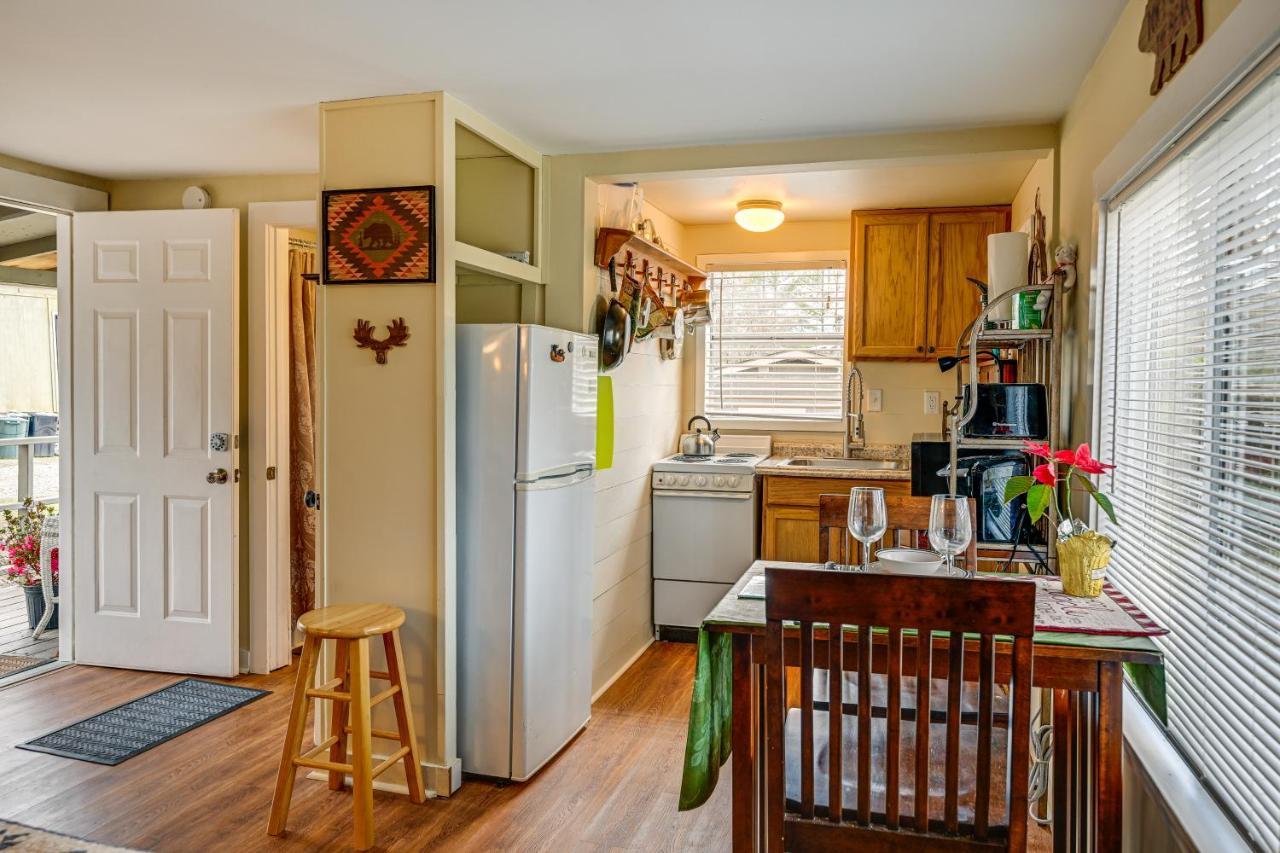 Pet-Friendly Vacation Rental Cabin In Whittier Exteriör bild
